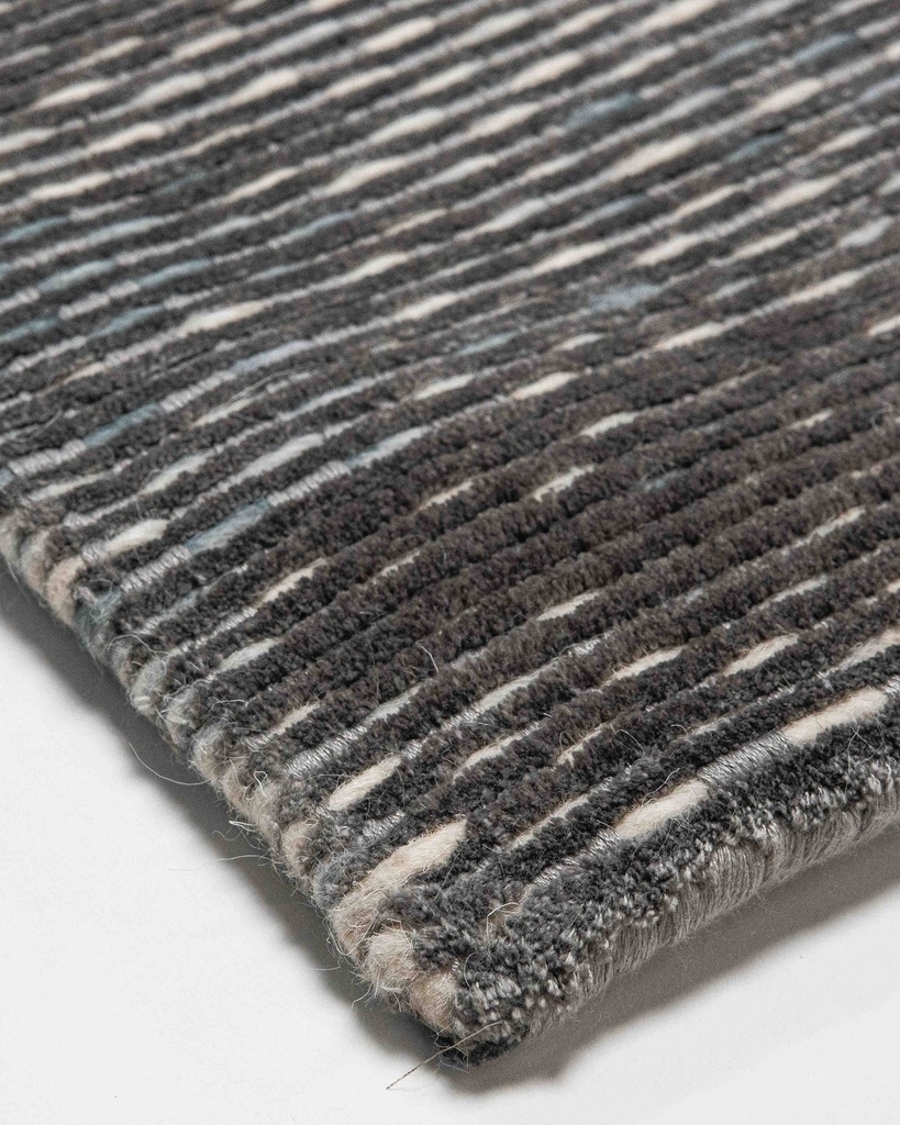 THANE N4004 GRIS PLATA 160*230 TAPETE - LN25