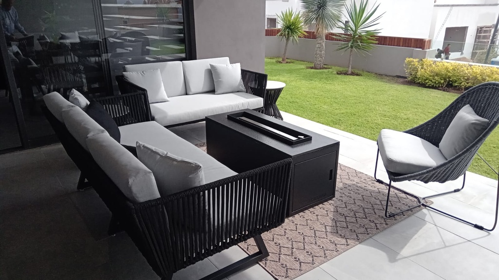 SAN BLAS SOFA CON COJINERIA S TROPEZ - X 2023