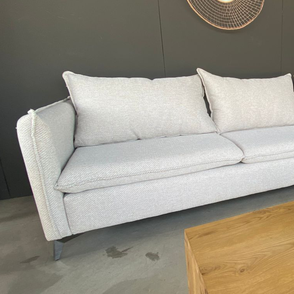 ZEUS LOVE SEAT - EC25