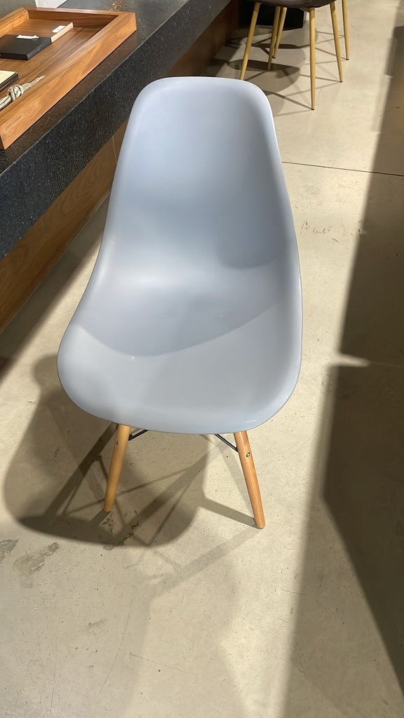 EAMES SILLA GRIS - Pieza outlet