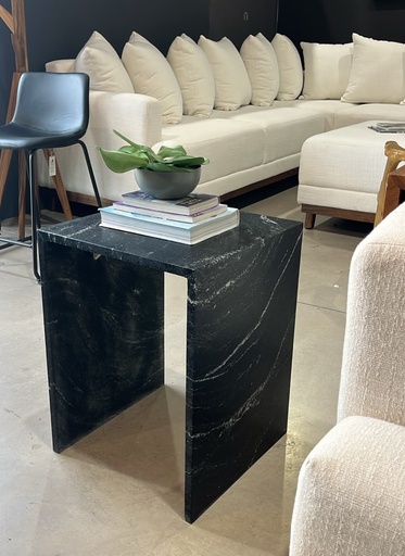 MG MESA LATERAL GRAPA 45x45 GRANITO VL/DG - MG